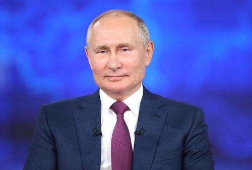 Путин рассказал, что в детстве мечтал стать моряком, летчиком или разведчиком