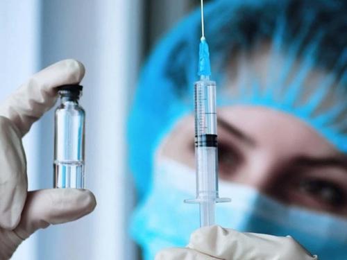 Политики Латвии заговорили об обязательной вакцинации