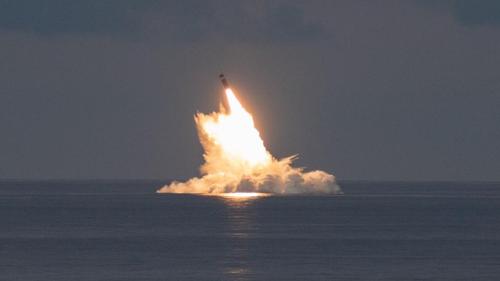 ВМС США провели подводные пуски баллистических ракет способных нести ядерные боеголовки