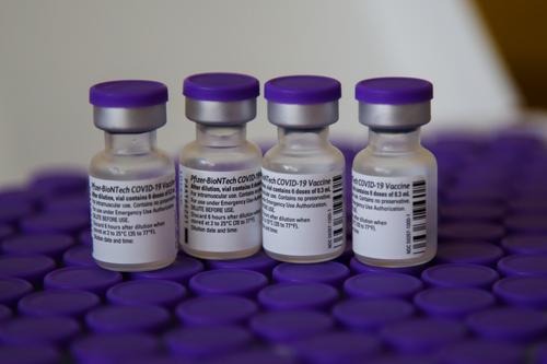 Компания Pfizer заявила о безопасности и эффективности своей вакцины для детей от 5 до 11 лет