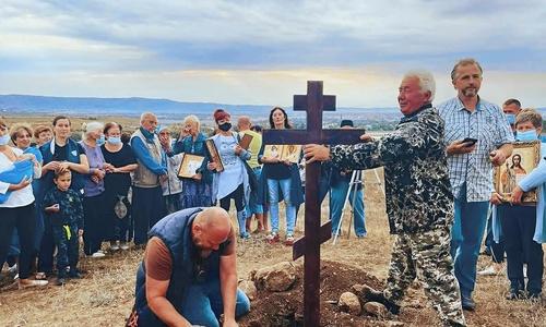 В Крыму местные жители протестуют против маршрута прокладки новой трассы Симферополь - Ялта