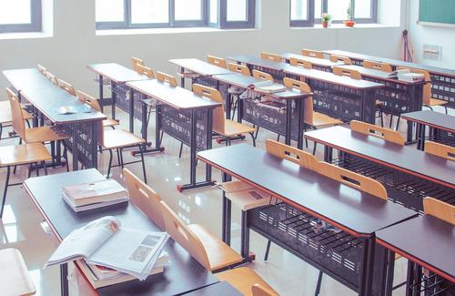 Студенты пермского вуза отказываются учиться у преподавателя, продолжившего занятие во время стрельбы: «Ему было смешно»