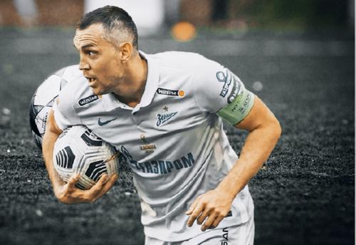 «Зенит» в упорной борьбе победил «Крылья Советов» 2:1