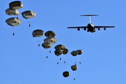 На западе Украины прошло воздушное десантирование военных стран НАТО и партнёров