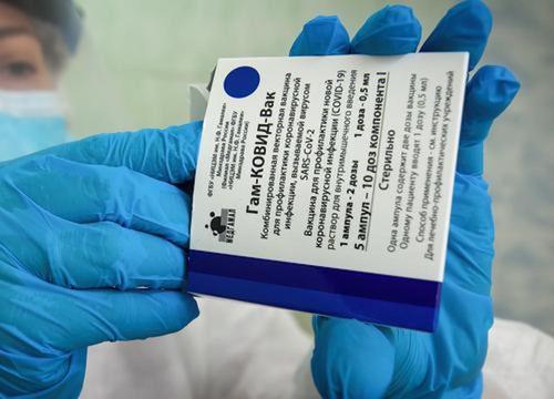 Израиль может начать с 1 ноября принимать привитых «Спутником V» туристов