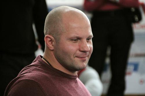 Емельяненко нокаутировал Джонсона за 106 секунд