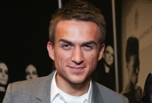 Влад Топалов отмечает свой день рождения: певцу исполняется 36 лет