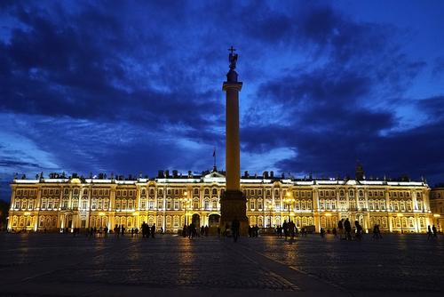 Власти Санкт-Петербурга не понимают, как быть с иностранными туристами в ситуации коронавирусных ограничений