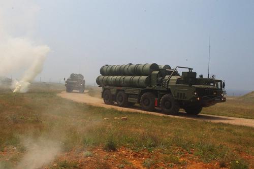 Подразделение ЗРК С-400 на Камчатке в ходе учений обеспечили ПВО подводных сил Тихоокеанского флота