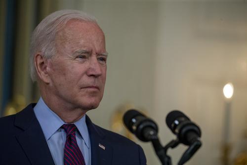 Байден заявил, что он успешнее Трампа как в сфере борьбы с COVID-19, так и в экономике