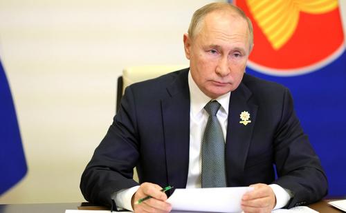 Владимир Путин предложил лидерам «большой двадцатки» ускорить взаимное признание вакцин от COVID-19
