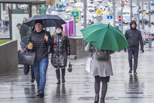 Синоптик Синенков предупредил москвичей о дождях в пятницу