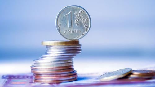 Россияне увеличили текущие расходы за счёт своих сбережений и кредитов