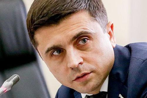 Политолог Бальбек назвал популистом главу Миноброны Украины Резникова за слова об «игре в шахматы с Западом»