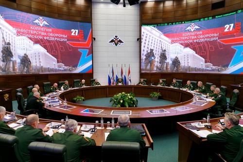 Наращивание сил НАТО на российской границе заставляет МО РФ повышать эффективность ядерной триады и высокоточного оружия