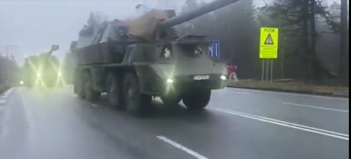 НАТО призывает Россию мириться и перебрасывает самоходную артиллерию на восток  