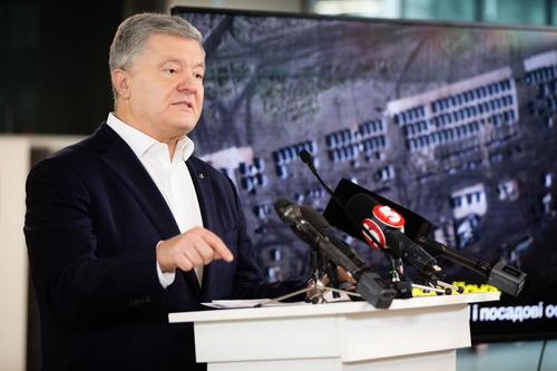 Экс-президент Украины Порошенко считает, что поставки в страну электроэнергии из Белоруссии — это российская ловушка