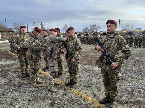 WarGonzo: украинским офицерам раздали анкеты для эвакуации на случай полномасштабной войны с Россией