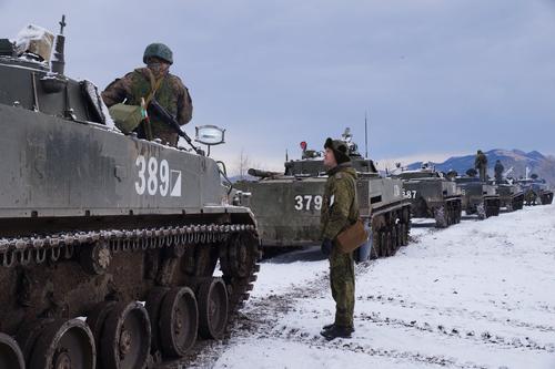 Вооружённые силы РФ начали новый учебный год с военных манёвров