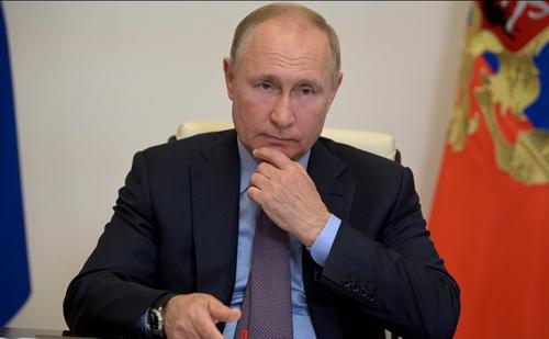 Путин поручил выделить дополнительные средства на борьбу со штаммом коронавируса «омикрон»
