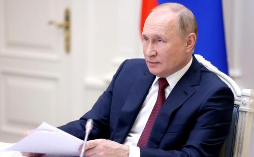 Владимир Путин: в вопросах вакцинации  «мы стараемся идти не по пути принуждения, а по пути убеждения»
