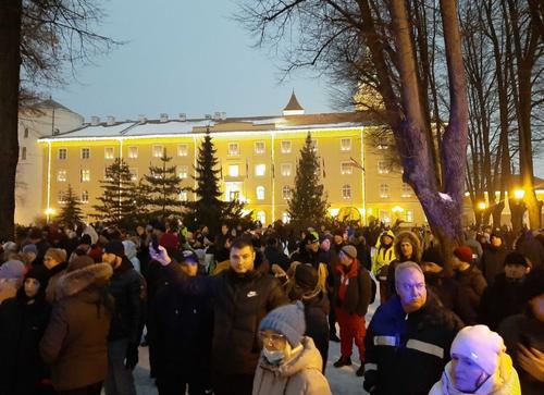 В Риге проходит акция протеста несмотря на запрет властей