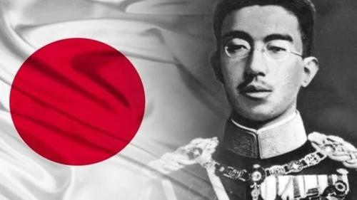 В Японии до сих пор не критикуют Хирохито, так как считают его «божеством»