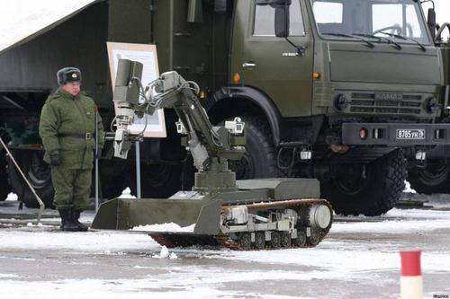 Войска РХБЗ получат многоцелевой наземный робототехнический комплекс с БПЛА