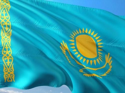 Правительство Казахстана на полгода ограничило цены на топливо и коммунальные услуги