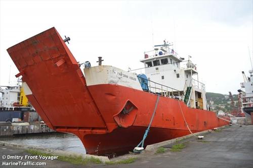 Экологи заявили об опасности из-за дрейфующего судна для Шантарских островов