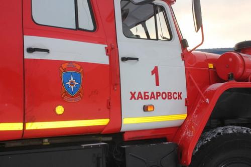 В Хабаровске при пожаре в жилом доме спасли двух детей