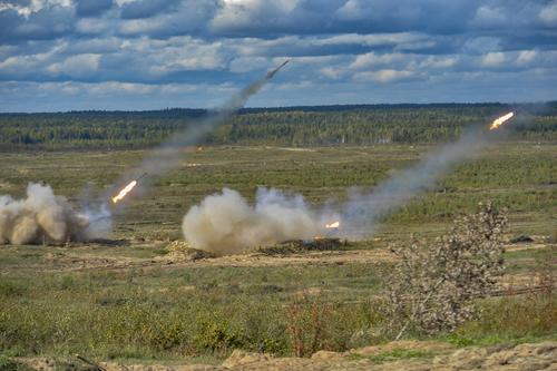 Киевский политолог Небоженко допустил возможность ракетной атаки России по войскам Украины в Донбассе