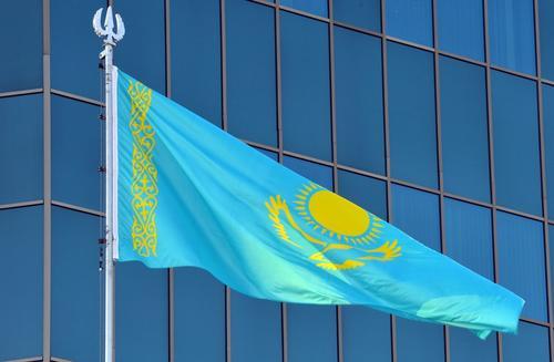 В Казахстане 162 человека владеют 55% всех богатств страны