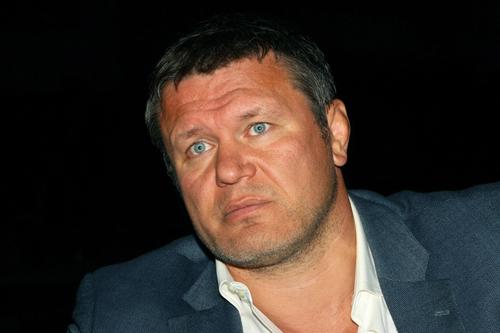 Первого российского чемпиона промоушена UFC Олега Тактарова избили в Мексике в отеле