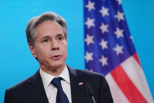 Блинкен заявил, что в ближайшие дни на Украину прибудут новые поставки военного снаряжения из США