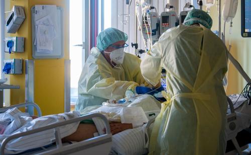 В России выявили более 122,9 тысячи случаев коронавируса за сутки 