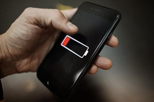 Realme представила самую быструю зарядку в мире: всего за 5 минут 50% заряда гаджета