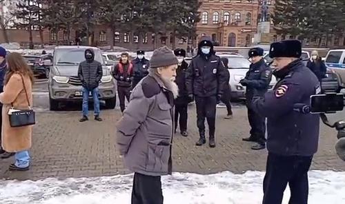 В Хабаровске пожилого ветерана оштрафовали за дискредитацию ВС РФ 