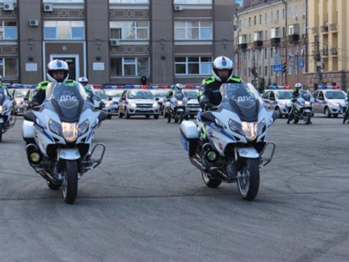Сотрудники ГИБДД Челябинска пересели на мотоциклы 