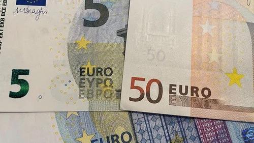 Экономист Павел Кобяк: «Количество людей, которым нужны доллары и евро, оно резко упало»