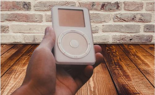 Apple прекратил выпуск iPod: О чём сожалеют меломаны 