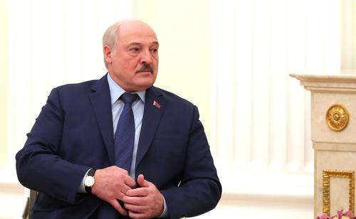 Лукашенко: Запад проводит против Белоруссии и России полномасштабную гибридную агрессию