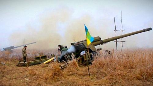Губернатор Старовойт представил фото с последствиями обстрела приграничного села Алексеевка со стороны Украины