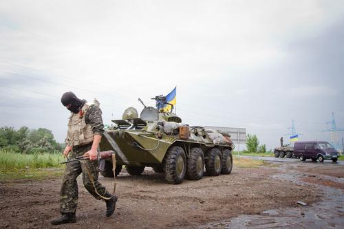 Минобороны России опубликовало видео сдачи в плен украинских военных с «Азовстали» в Мариуполе