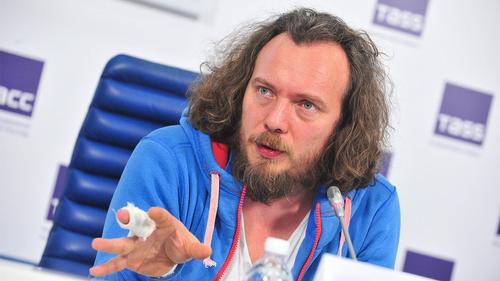 Завкафедры МГУ журналист Иван Засурский сообщил, что покинул страну