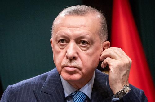 Эрдоган: Турция по-прежнему против вступления Финляндии и Швеции в НАТО из-за их связей с «террористическими организациями»