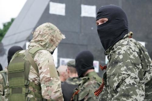 Войска республик Донбасса установили полный контроль над городом Красный Лиман