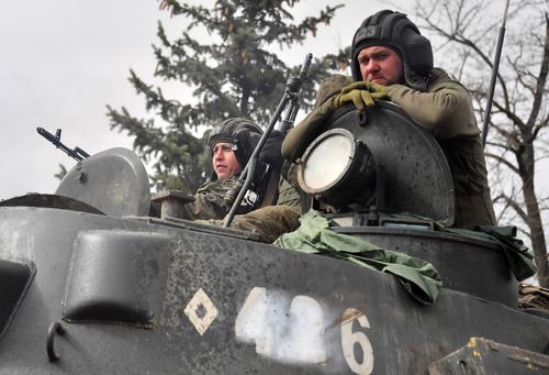 Военный эксперт Литовкин считает, что отмена предельного возраста для службы по контракту укрепит российскую армию
