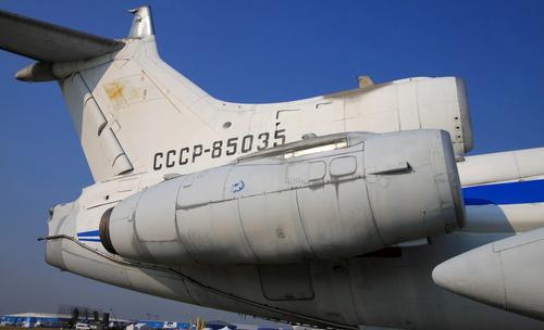 А вместо сердца пламенный мотор!
