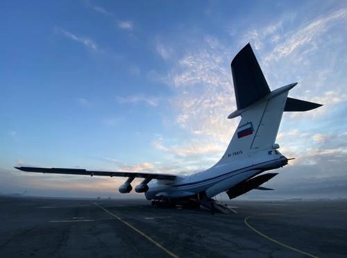 Минобороны РФ: военный Ил-76 совершил жесткую посадку под Рязанью из-за неисправности двигателя, есть погибшие 